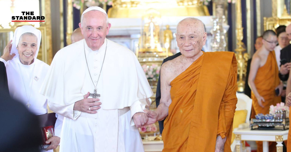 พระสันตะปาปา ฟรานซิสเข้าเฝ้า สมเด็จพระสังฆราช ณ พระอุโบสถวัดราชบพิธ ในวันที่ 21 พฤศจิกายน 2562